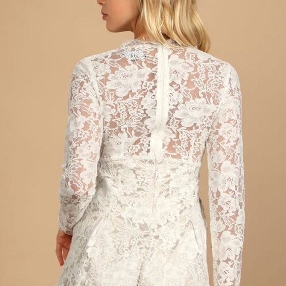 NWT Lulus white lace romper - Picture 4 of 4
